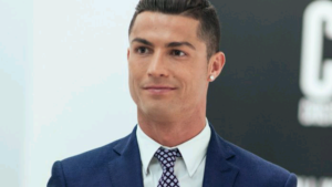 Cristiano-Ronaldo-o-696x392